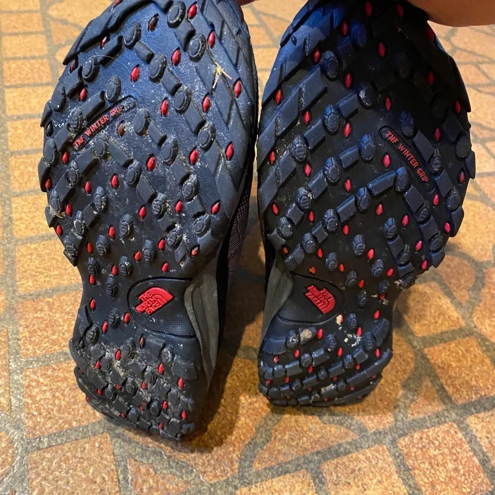 The North Face plaid snow boots size 5